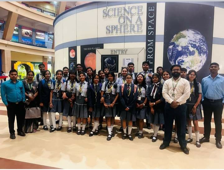 Educational tour to Science City