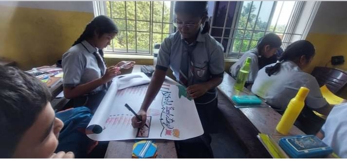 Illuminating mind with the brilliance of painting
